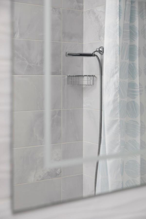 Saint Julian's Sea View Apartment 2 Bedrooms 2 Bathrooms, 2 Minutes Away From The Sea מראה חיצוני תמונה